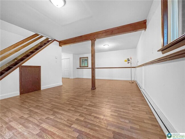 Foto del edificio - 854 Lower Mountain Dr
