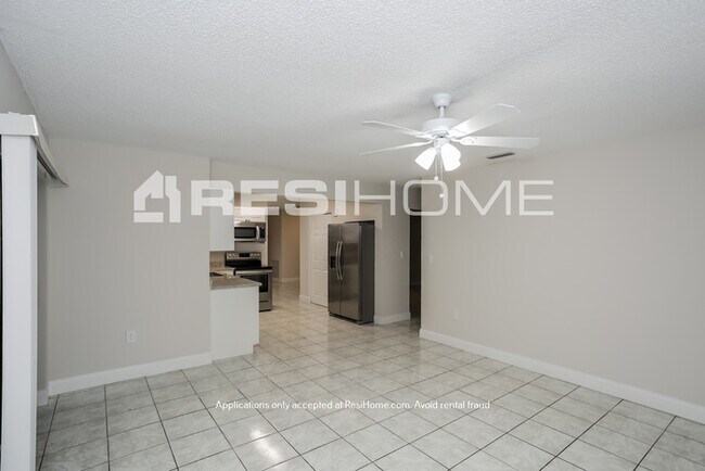 Foto del edificio - 10381 Sw 168Th St