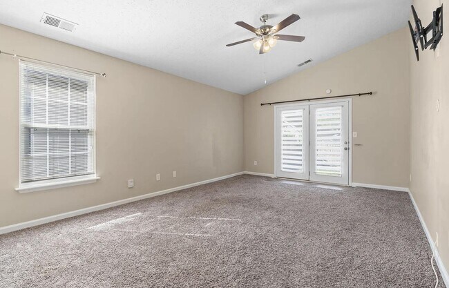 Foto del edificio - 141 Clover Valley Dr