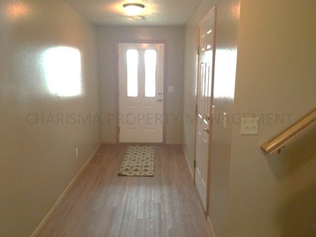 Foto del edificio - 3519 E 11th St
