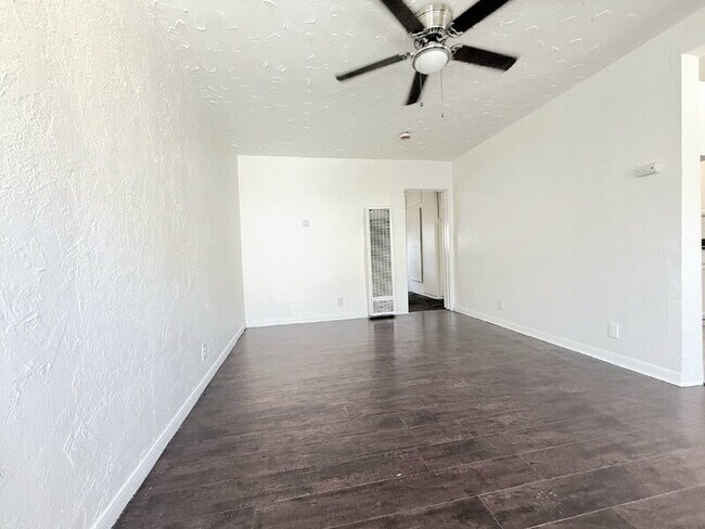 Building Photo - 8510 San Pedro St