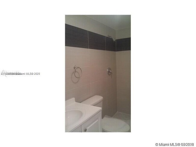 Foto del edificio - 180 NE 12th Ave