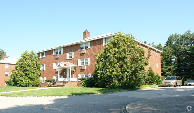 Building Photo - Heritage Estates