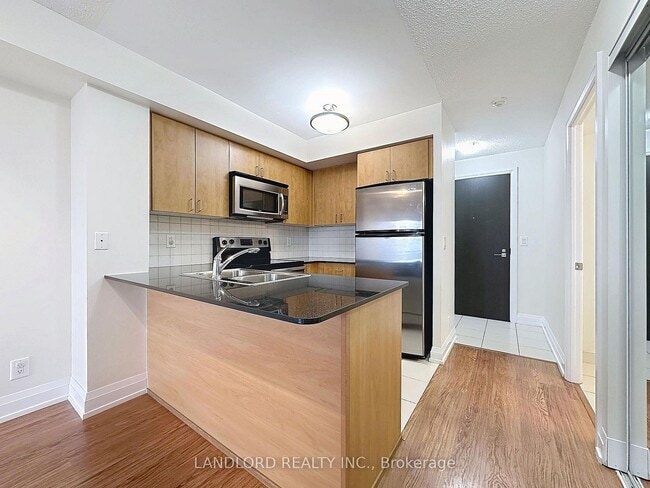 Building Photo - 1070 Sheppard Ave W