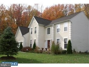 Building Photo - 18 Stirling Dr
