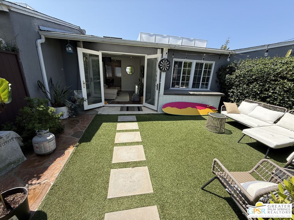 Primary Photo - 2032 Ocean Park Blvd