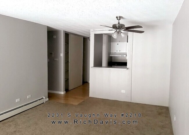 Building Photo - * Great location off Iliff and I-225, 1 Be...