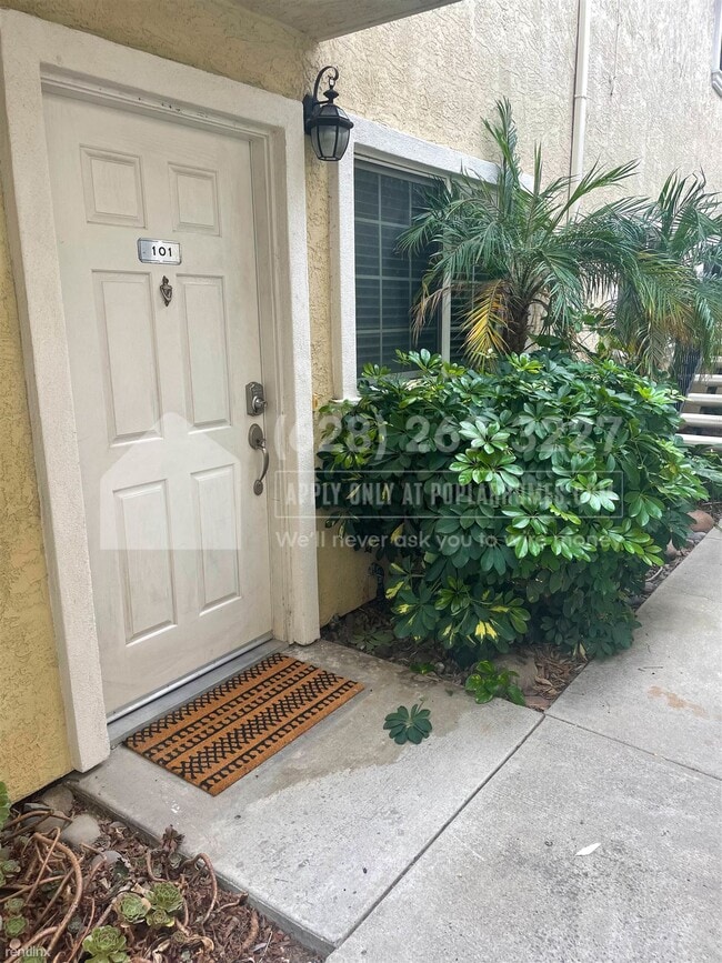 Building Photo - 1 br, 1 bath Condo - 4540 WILSON AVENUE Un...