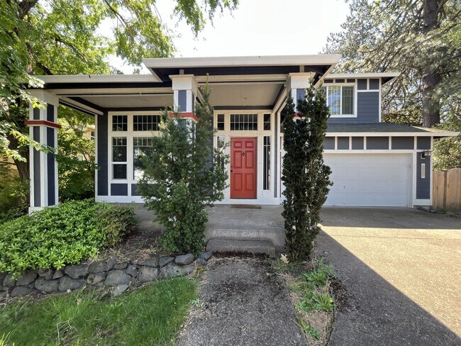 Foto del edificio - Beautiful 5BD/3BA Home with Soaking Tub, Island Kitchen & Attached 2-Car Garage