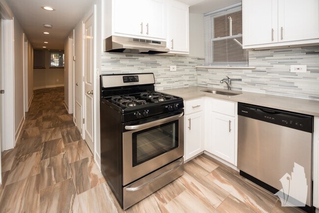 Foto del edificio - 2326 N Southport Ave