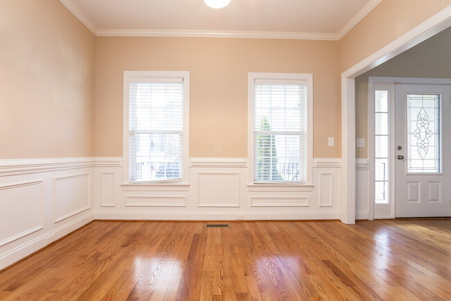 Foto del edificio - 221 Worthington Ct