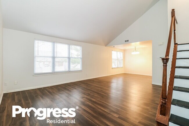 Building Photo - 103 Chaucer Rd