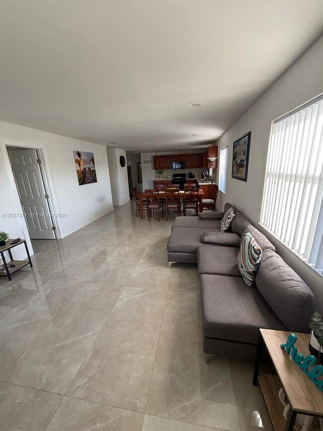 Foto del edificio - 208 NW 7th St