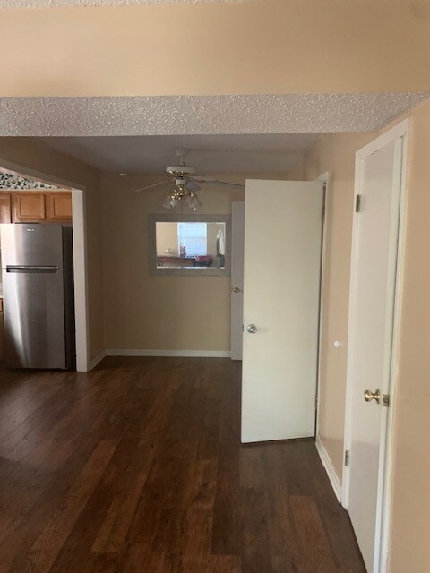 Building Photo - 849 Harbor Bend Dr