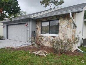 Building Photo - 26 Golfview Ct