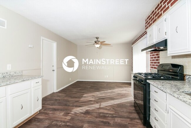 Foto del edificio - 6917 Frostview Ln