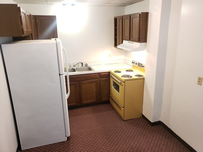 Kitchen - 601 3rd St SE