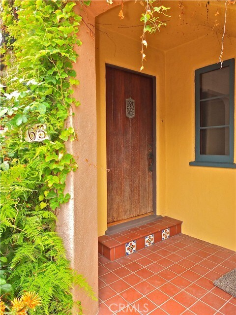 Building Photo - 165 Corona Ave