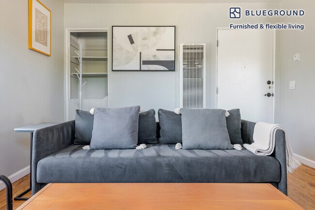 Building Photo - 325 Hawthorne Ave