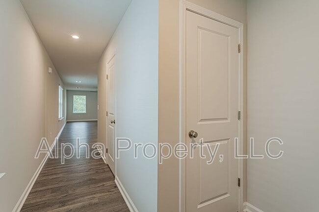 Building Photo - 302 Boneset Dr