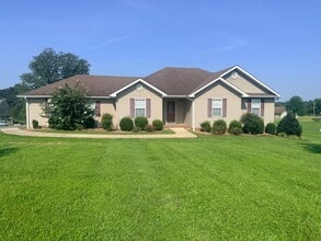 Building Photo - 149 Brock Ln