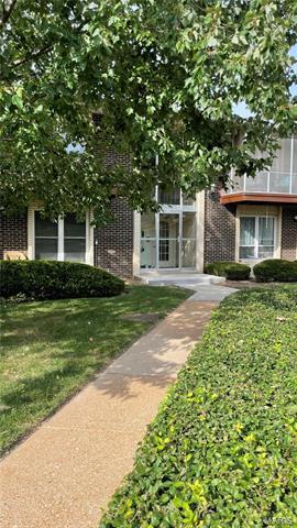 Foto principal - 10379 Forest Brook Ln
