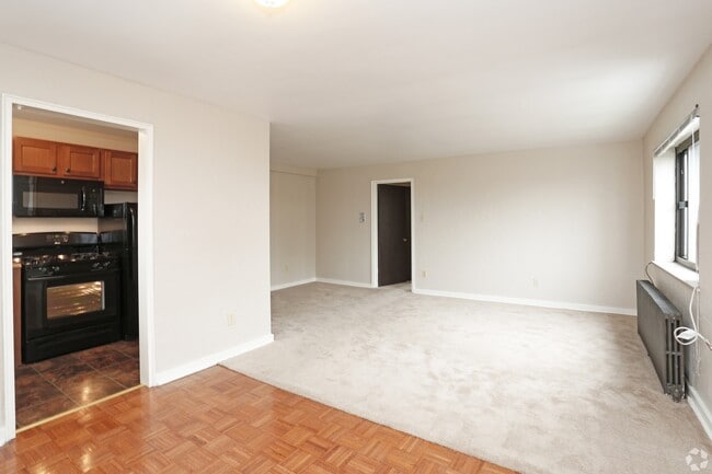 Building Photo - NORMANDY