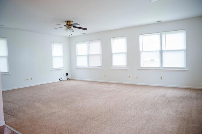 Foto del edificio - 829 Shore Dr