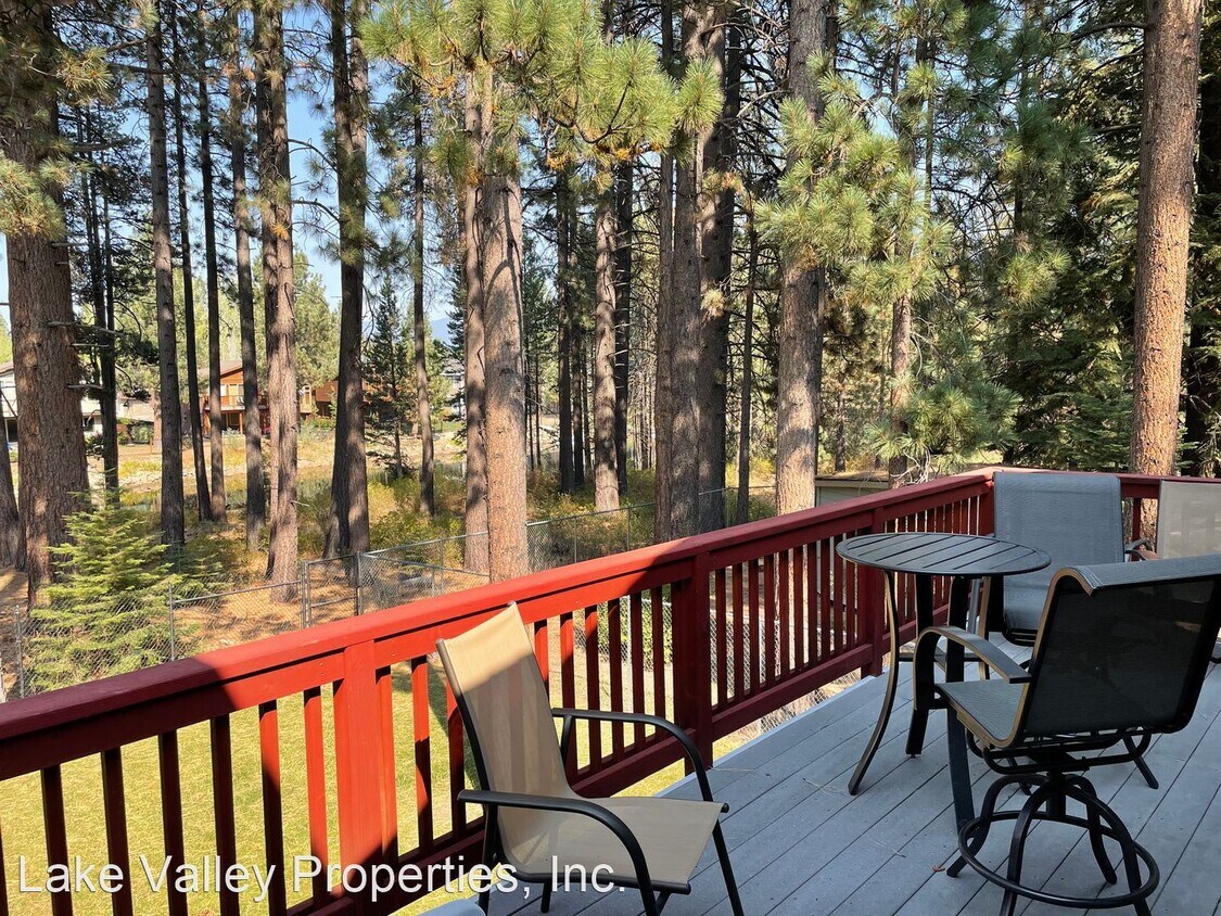 Primary Photo - 2 br, 1.5 bath House - 597 Tahoe Island Dr.