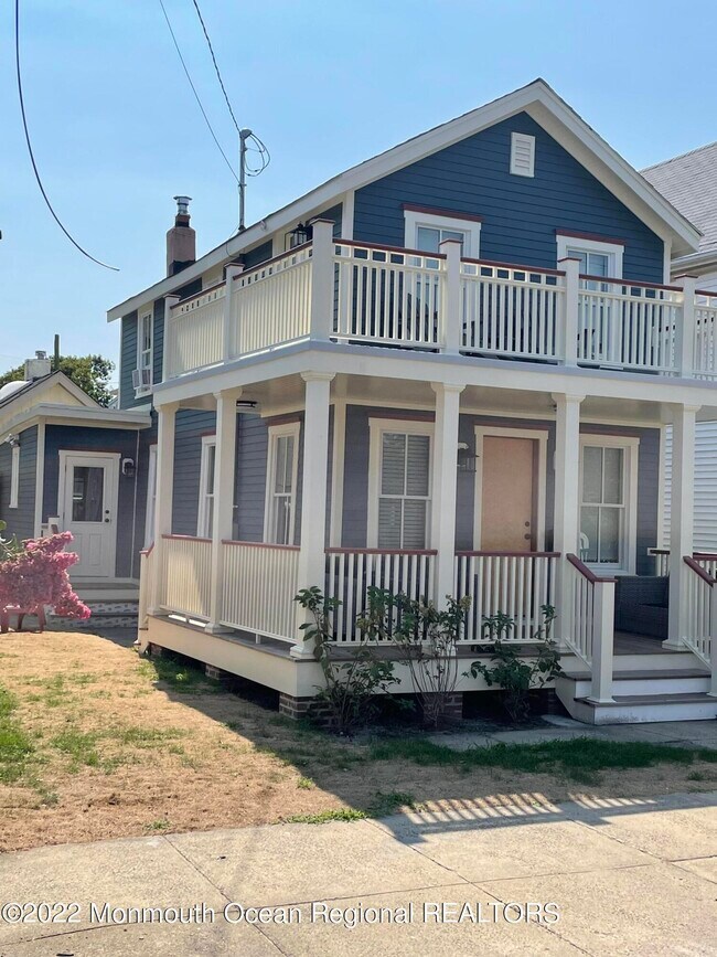 Building Photo - 64 Abbott Ave