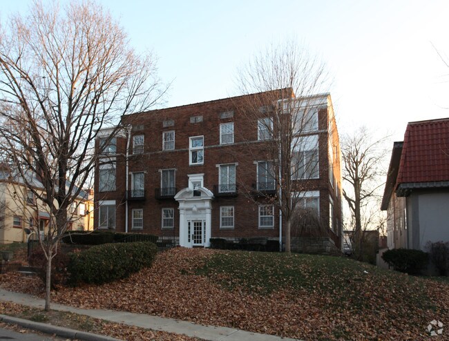 Foto principal - 1019 W 38th St