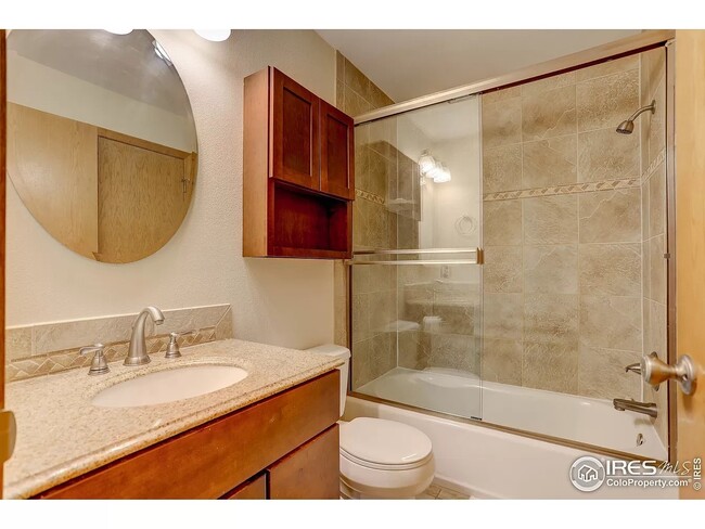 Building Photo - 4990 Meredith Way