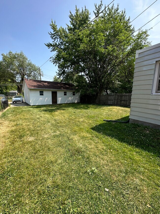 Building Photo - 1023 E Rudisill Blvd