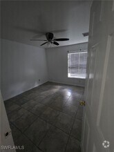 Building Photo - 409 Hull Ave S
