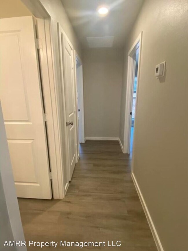 Foto del edificio - 3 br, 2 bath House - 2004 Kenwood Avenue