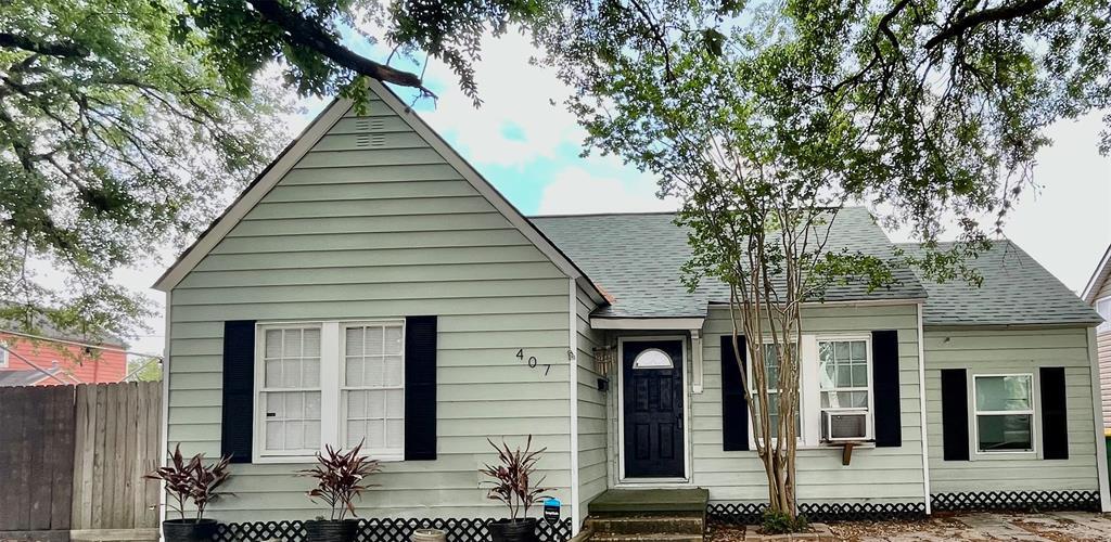 407 E Defee Ave, Baytown, TX 77520 House for Rent in Baytown, TX