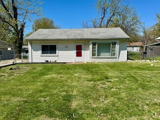 Building Photo - 1207 Maple Ave