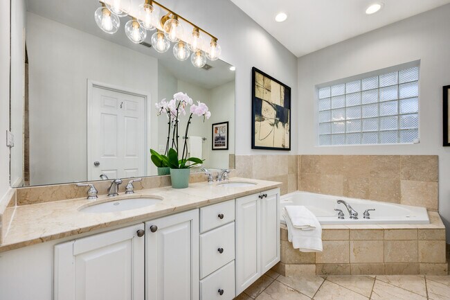 Foto del edificio - 943 W Montana St