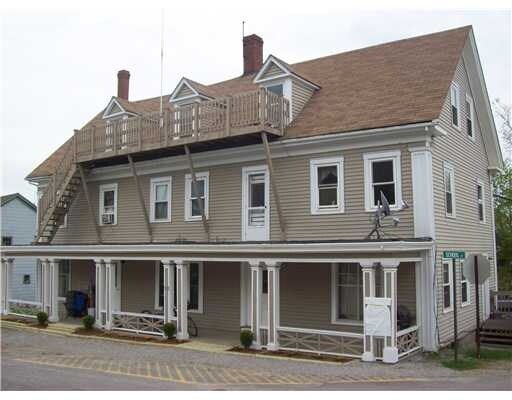 Primary Photo - 195 Main St