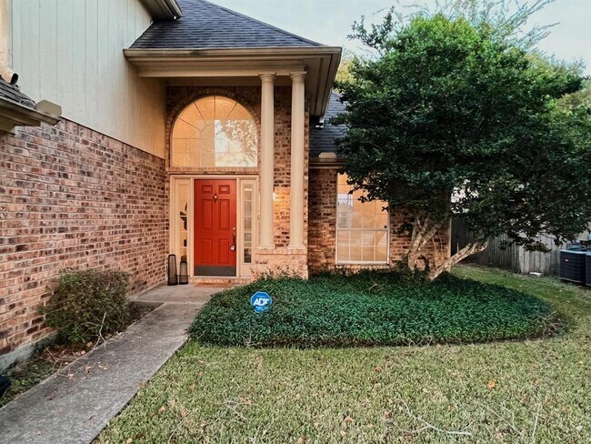 Foto del edificio - 1350 Westmeadow Dr