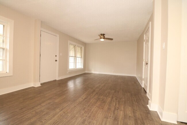 Foto del edificio - 2511 Larry St SW