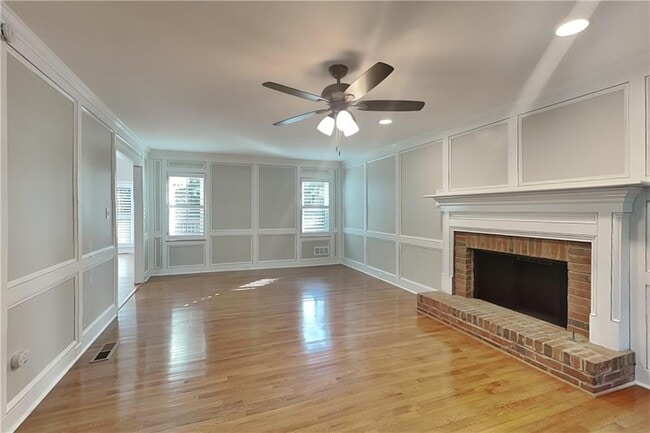 Building Photo - 3298 Robinson Oaks Way NE
