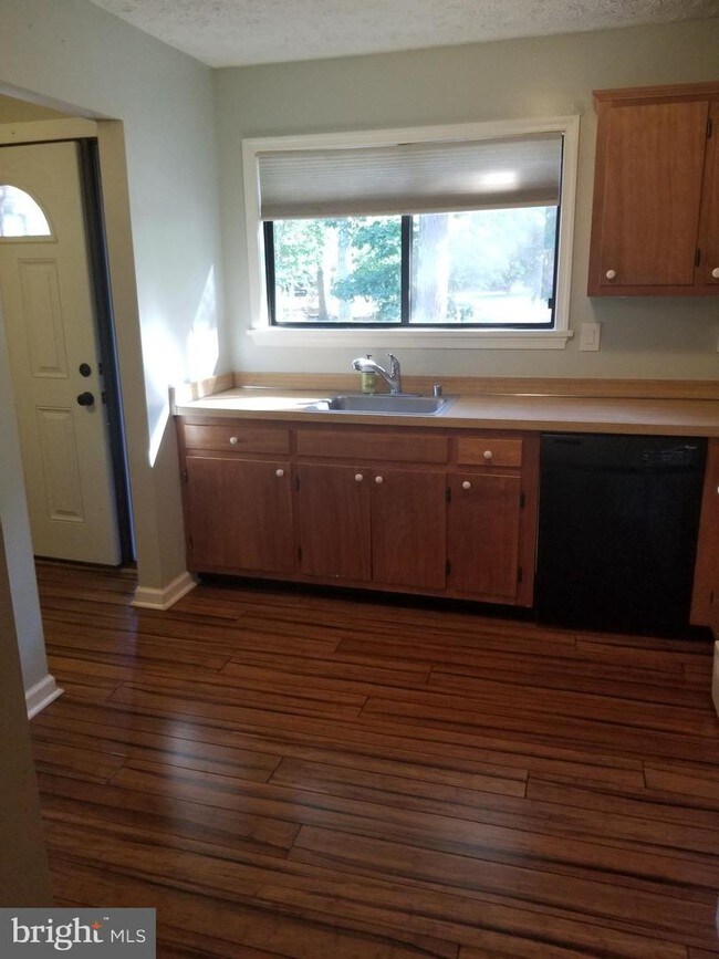 Foto del edificio - 23341 Red Oak Ct