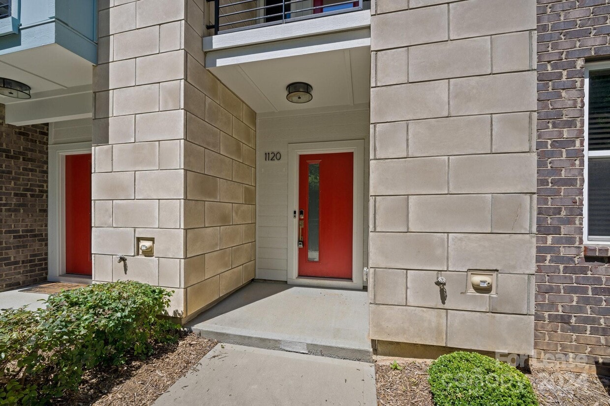 Primary Photo - 1120 E 36th St