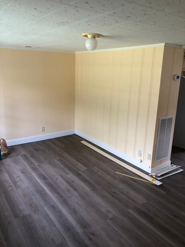Building Photo - 158 Hadley Dr