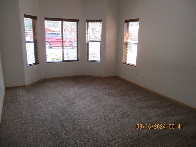 Foto del edificio - 2520 Waters Edge Ln