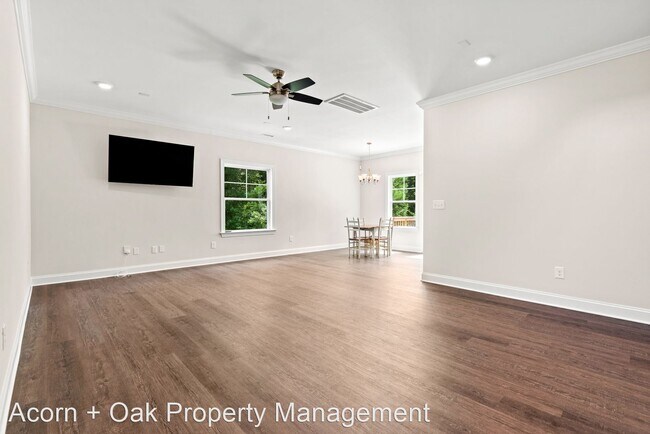 Foto del edificio - 3 br, 2.5 bath House - 914 Red Oak Ave