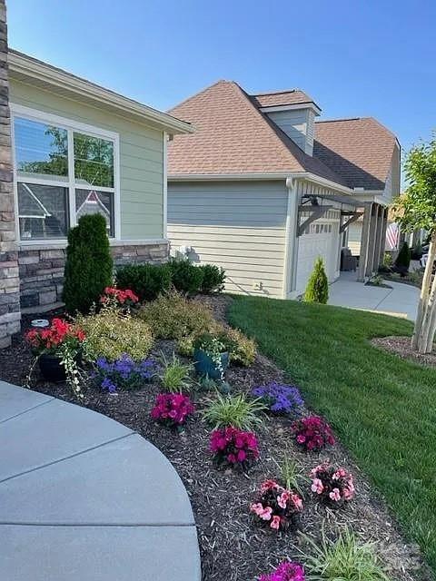 Foto del edificio - 515 Bowline Dr