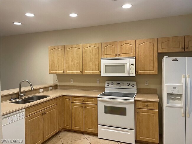 Foto del edificio - 264 SW 3rd Terrace