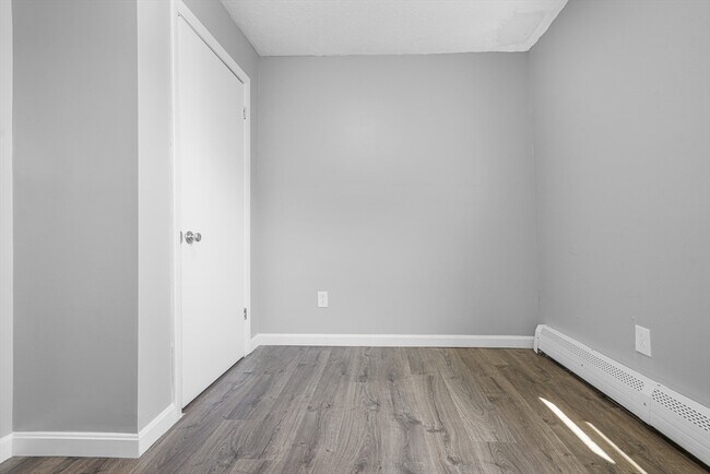 Foto del edificio - 1081 Bedford St